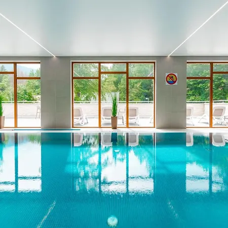 Szklarska View Luxury Jacuzzi Apartmán *